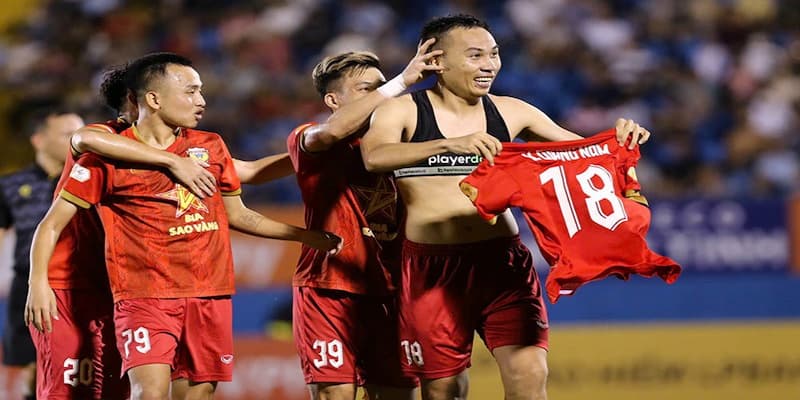 Bàn Thắng Đẹp Nhất VLeague - Những Quả Bóng Đẹp Nhất Lịch Sử 10 Bàn thắng đẹp nhất VLeague và sự phát triển của bóng đá Việt Nam