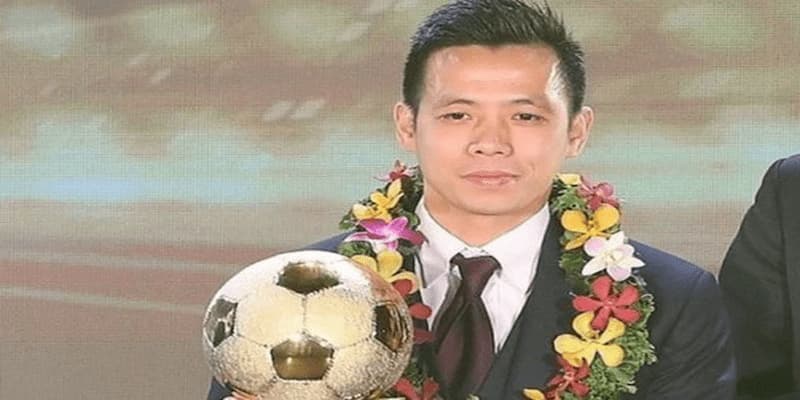 Cầu Thủ Hay Nhất Vleague Trong Giải Đấu 2024 Là Ai? 3 Cầu thủ hay nhất Vleague - Nguyễn Văn Quyết